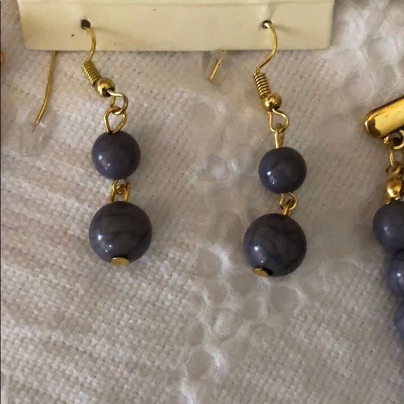 CHARCOAL Bead Strand Necklace & Earrings set - Picture 5 of 9